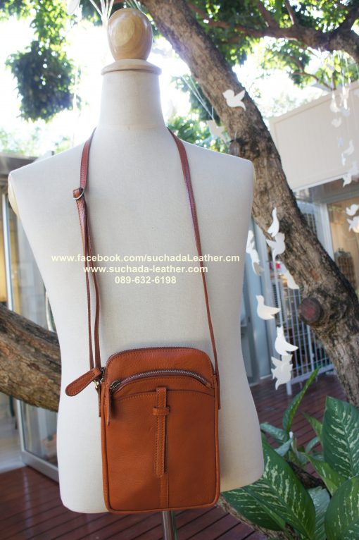 แบบใหม่จร้า!!!!กระเป๋าสะพายหนังวัวแท้ รุ่นMP57 โทร089 632 6198